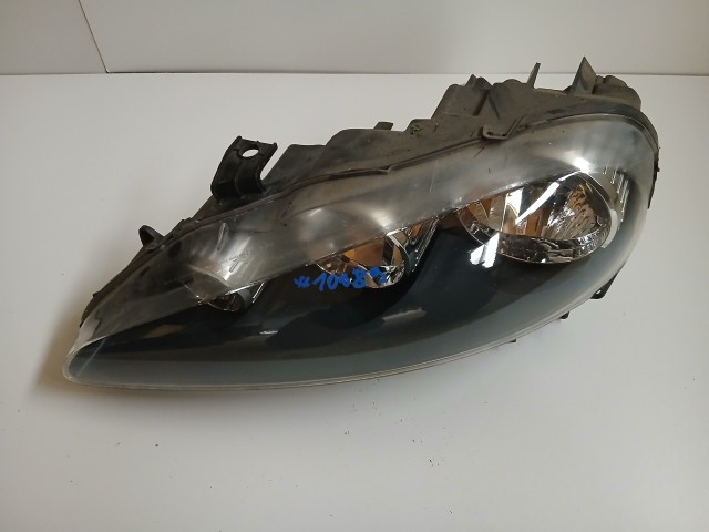 10089 Alfa Romeo 147 2000-2010 Lámpa , Fényszóró Használt Bal első 