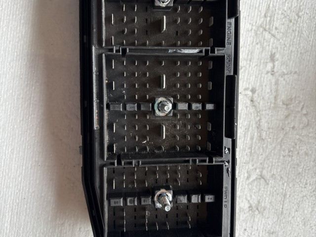 Opel Antara 2006-2015 Bcm motortér