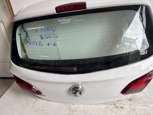 10372 Opel Corsa E 2014- 2014 Csomagtérajtó Használt