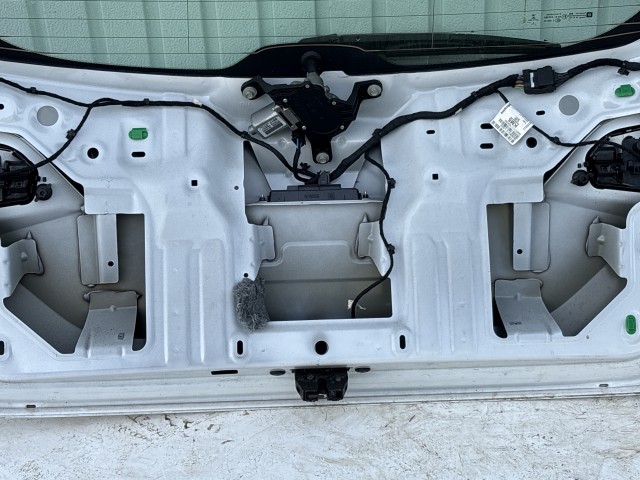 10379 Opel Astra K 2015 Csomagtérajtó Használt