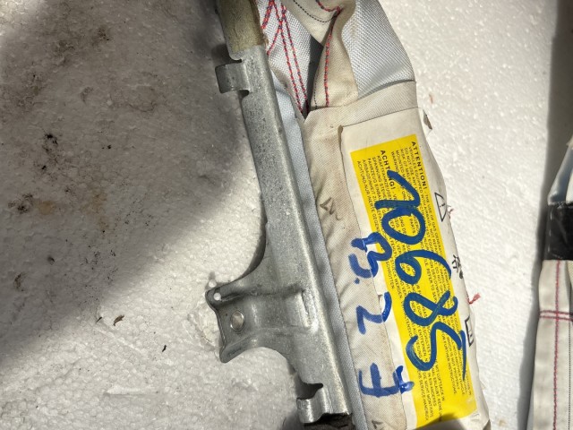 Opel Zafira B 2005-2014 2005-2014 Légzsák Használt Függöny légzsák jobb 