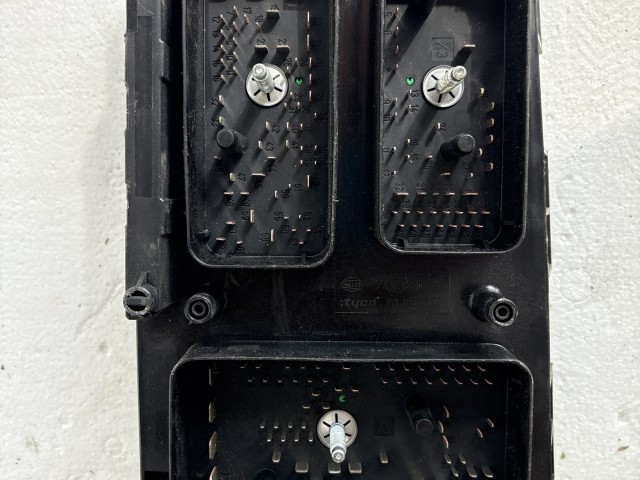 Opel Zafira B 2005-2014 2005-2014 Bcm motortér Használt
