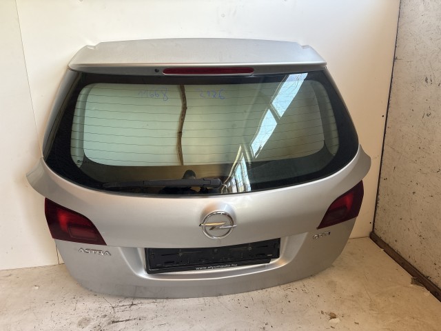 11668 Opel Astra J kombi 2009-2015 Csomagtérajtó Használt Z176 Ezüst
