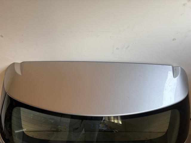 11668 Opel Astra J kombi 2009-2015 Csomagtérajtó Használt Z176 Ezüst