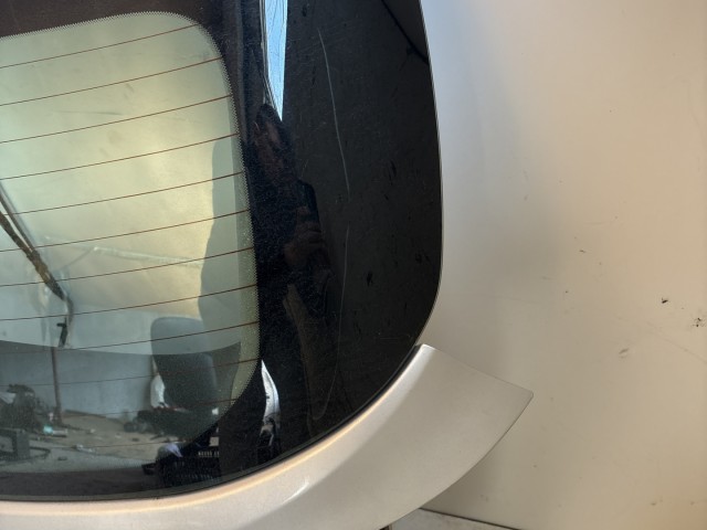 11668 Opel Astra J kombi 2009-2015 Csomagtérajtó Használt Z176 Ezüst