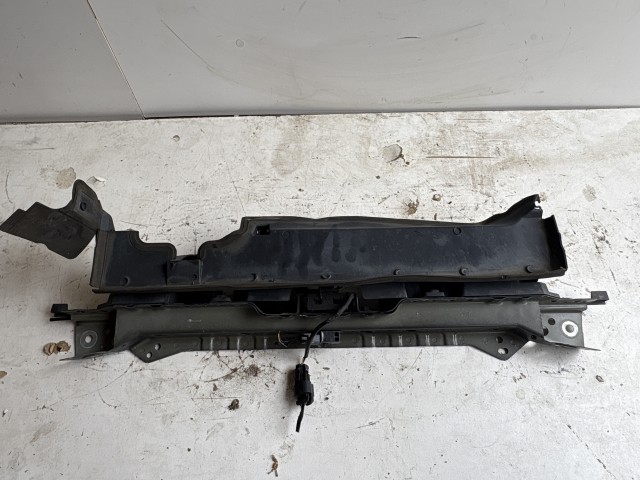 Opel Astra J 2009-2015 Zárhíd Használt  Fekete 