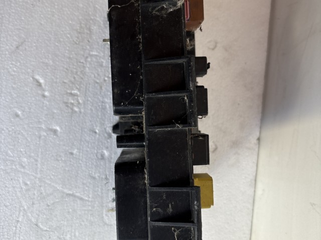 Opel Astra H 2004-2010 2004-2010 Bcm motortér Használt
