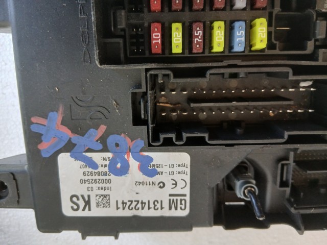 Opel Corsa D 2006-2014 Bcm motortér Használt