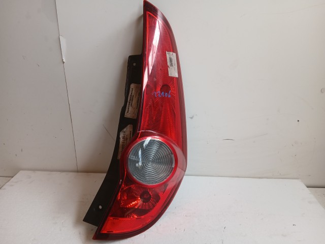 12106 Opel Agila 2008-2014 Lámpa , Fényszóró Használt  Jobb hátsó
