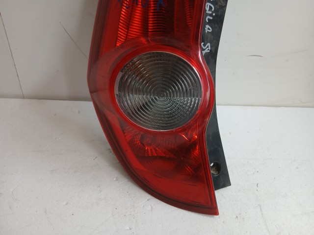 12107 Opel Agila 2008-2014 Lámpa , Fényszóró Használt Bal hátsó
