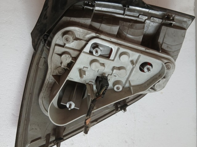 12108 Opel H astra 2004-2014 Lámpa  Használt  Jobb hátsó kombi