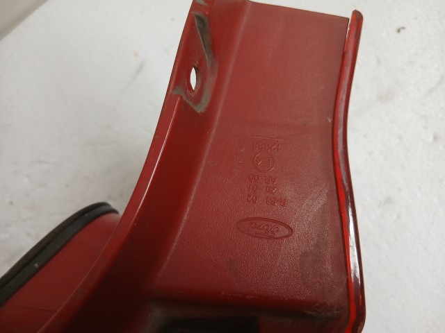 8019 Ford Fiesta 2008-2017 Lámpa , Fényszóró Használt Bal hátsó