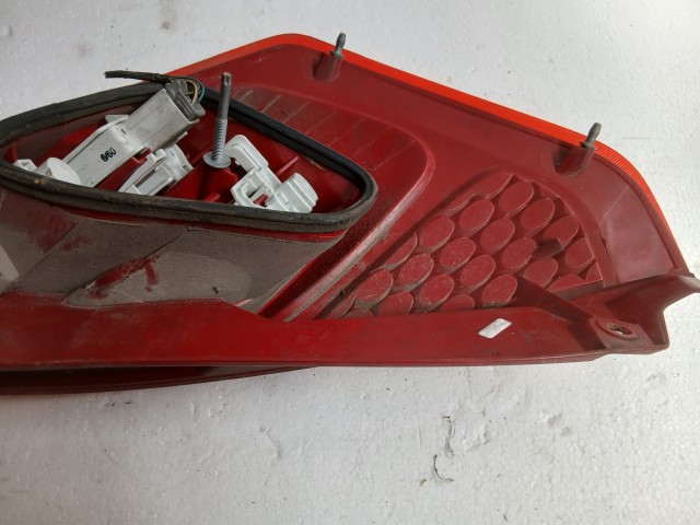8014 Ford Fiesta 2008-2017 Lámpa , Fényszóró Használt  Jobb hátsó