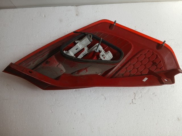 8014 Ford Fiesta 2008-2017 Lámpa , Fényszóró Használt  Jobb hátsó