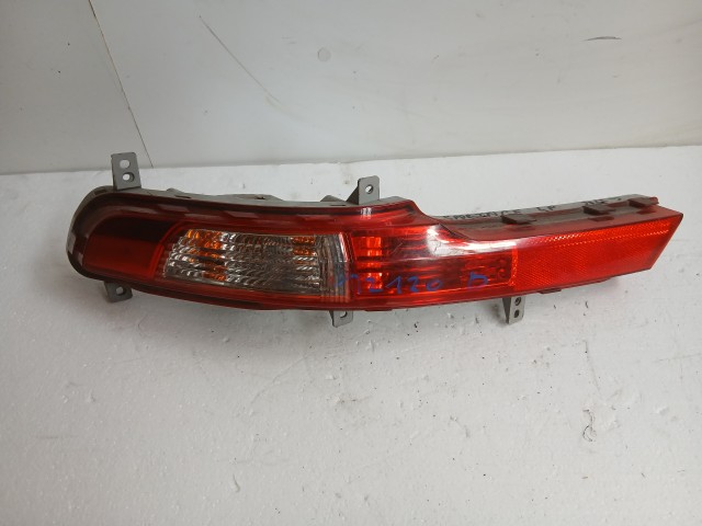 12120 Kia Sportage Sl 2012-2015 Lámpa , Fényszóró Használt Bal hátsó
