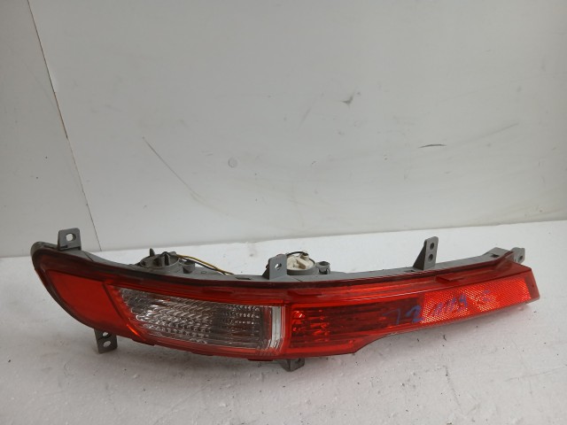 12119 Kia Sportage Sl 2012-2015 Lámpa , Fényszóró Használt  Jobb hátsó