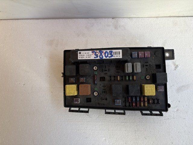 Opel Astra H 2004-2010 2004-2010 Bcm motortér Használt
